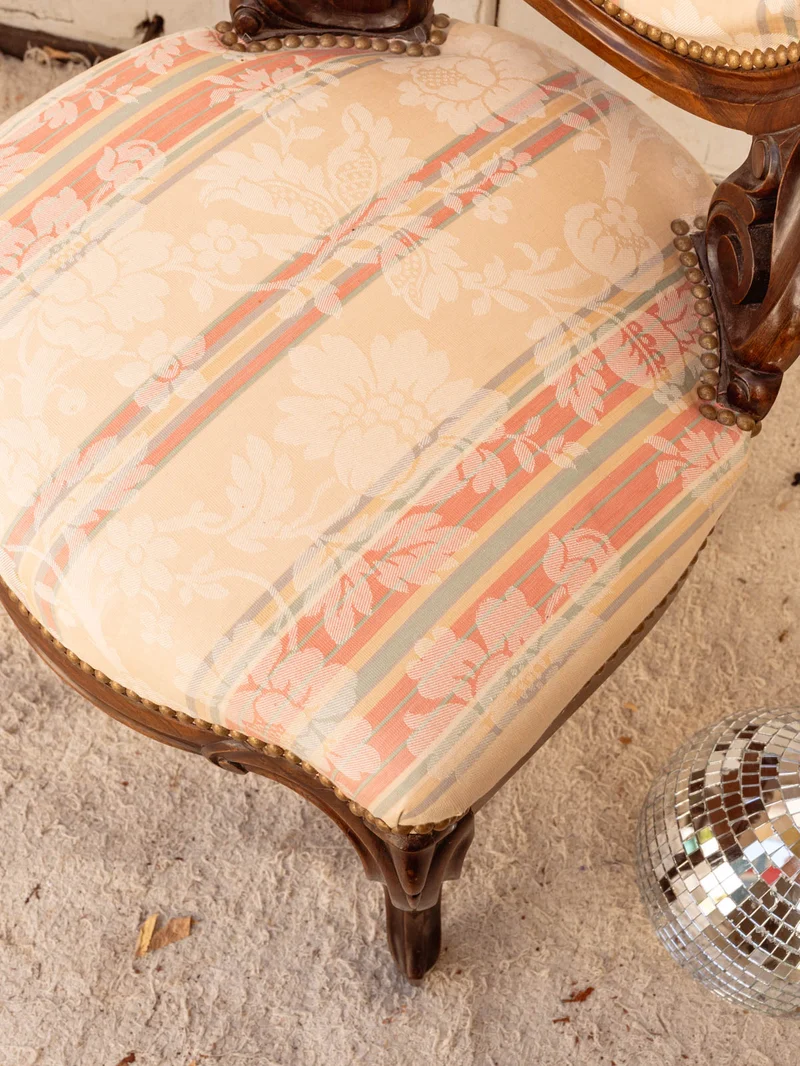 Claude, la paire de chaises Napoléon III en bois N°1454
