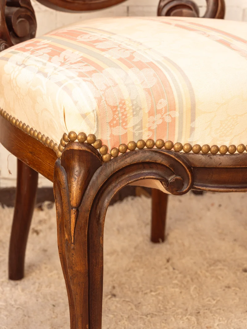 Claude, la paire de chaises Napoléon III en bois N°1454