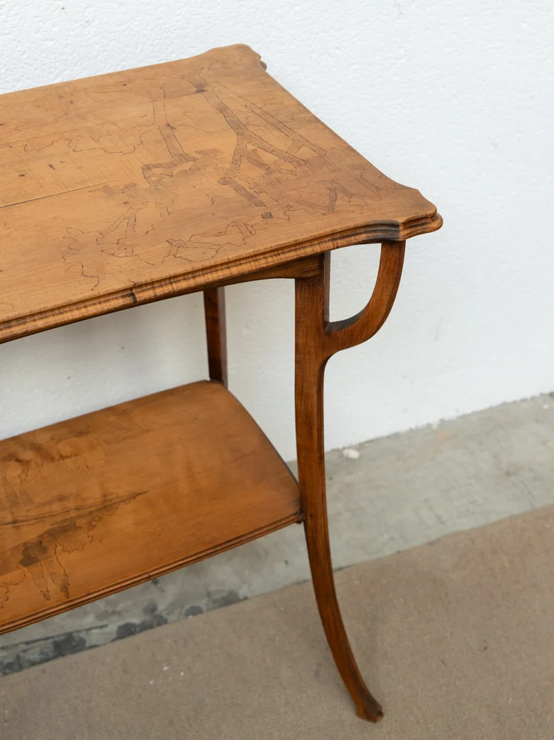 Francine, la table d'appoint en marqueterie N°1101