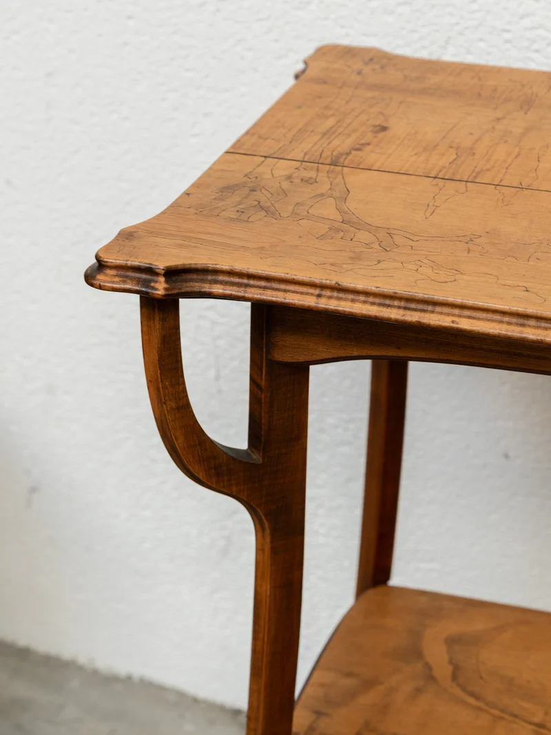 Francine, la table d'appoint en marqueterie N°1101