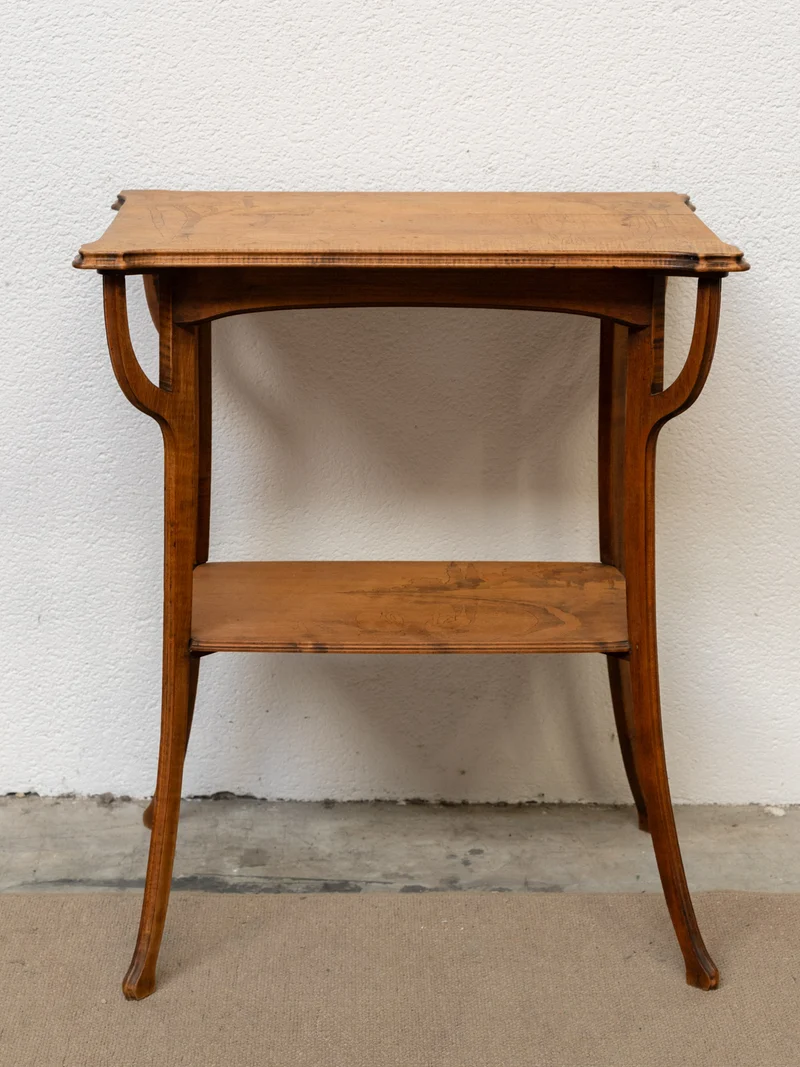 Francine, la table d'appoint en marqueterie N°1101