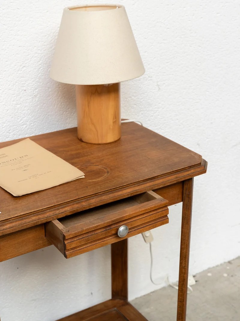 Francine, la table d'appoint en bois N°1100