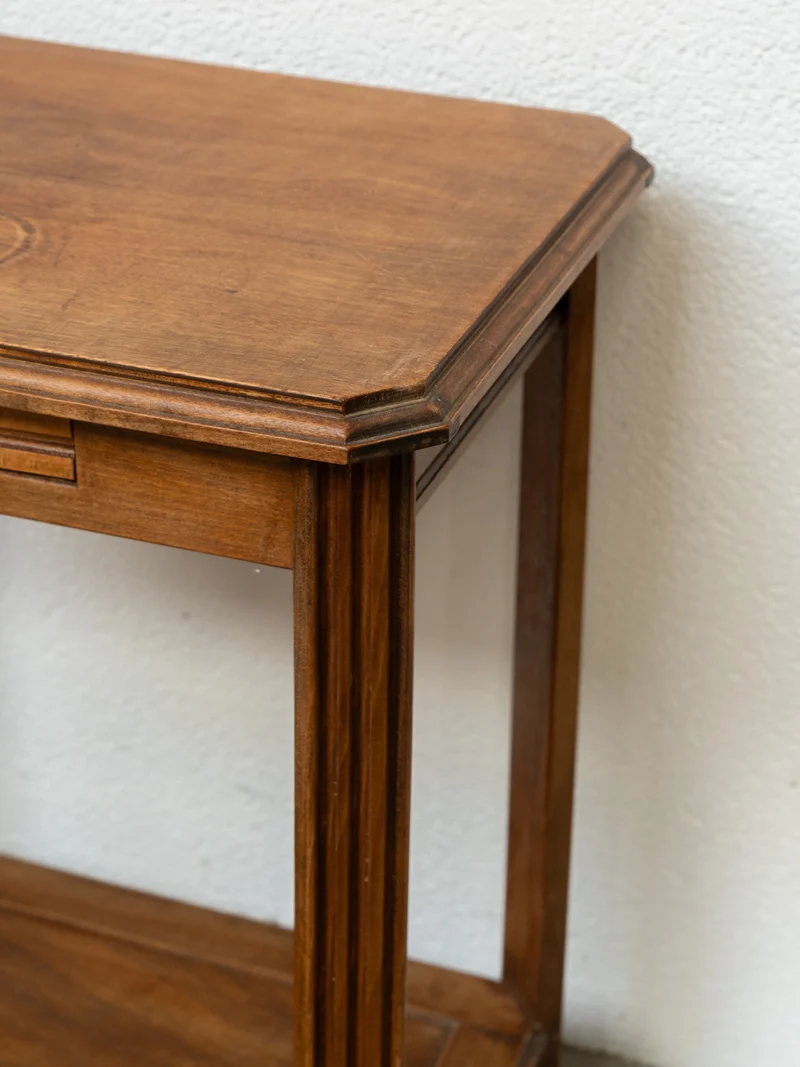 Francine, la table d'appoint en bois N°1100