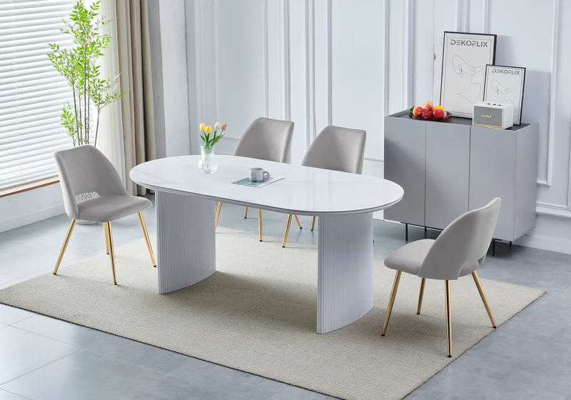 Ensemble table marbre blanc et chaises dorés – Kara