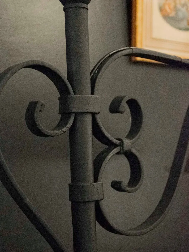Suzanne, la grande lampe en fer forgé noir N°595