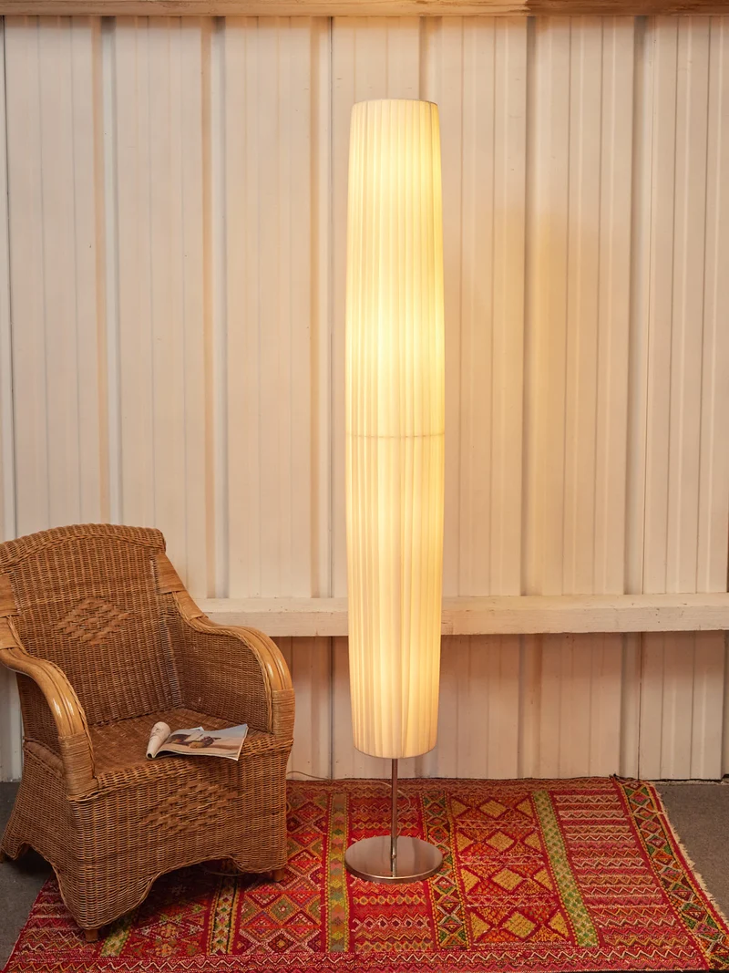Julien, le lampadaire en tissu plié N°390