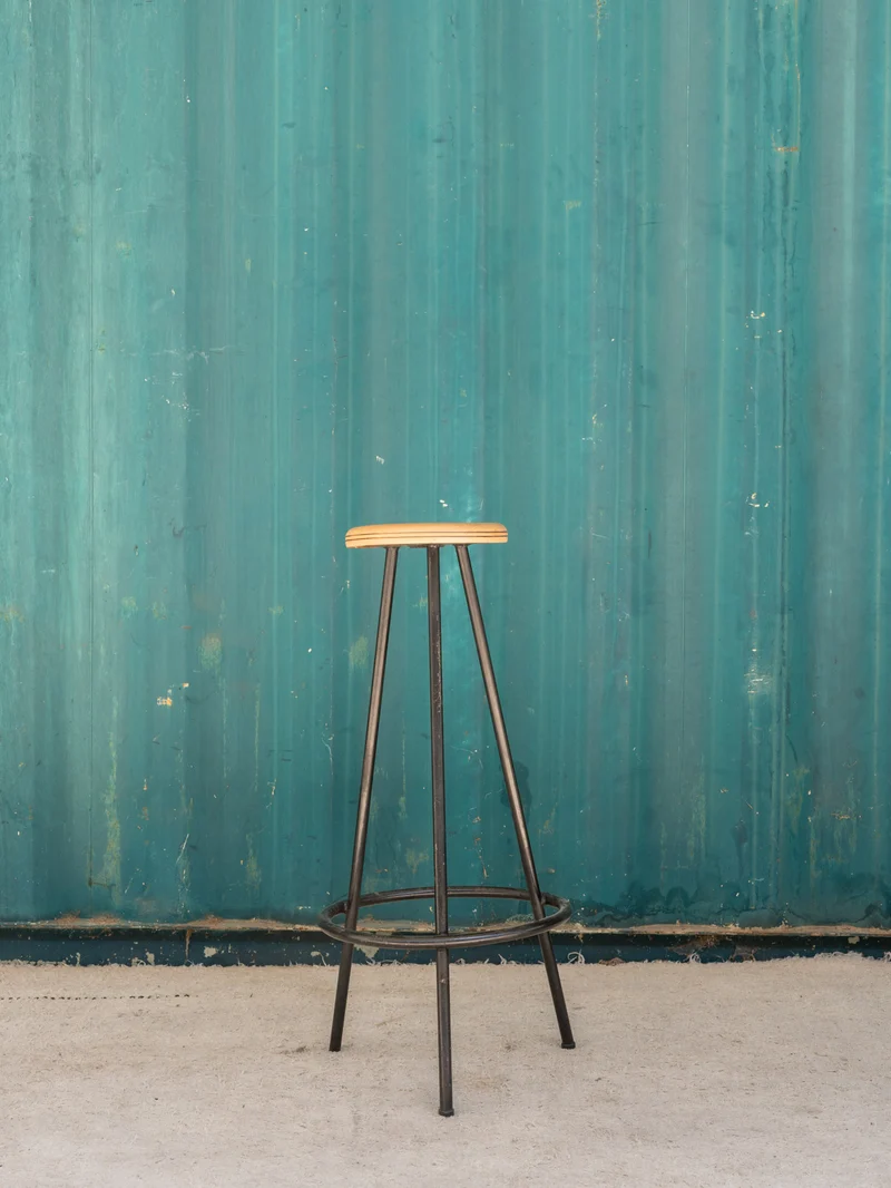 Gaston, le tabouret de bar en bois et métal N°196