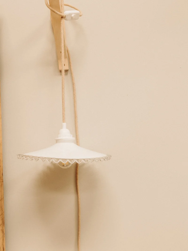 Sonia, la suspension en opaline blanche N°292