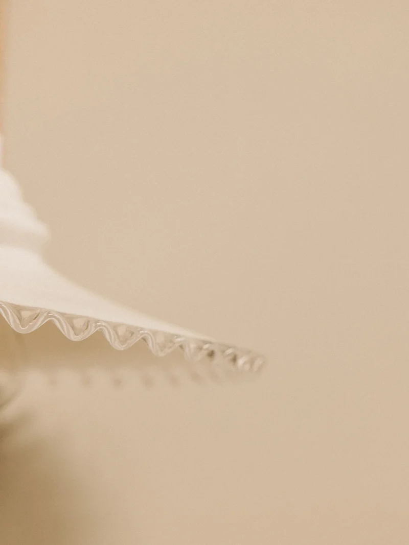 Sonia, la suspension en opaline blanche N°292