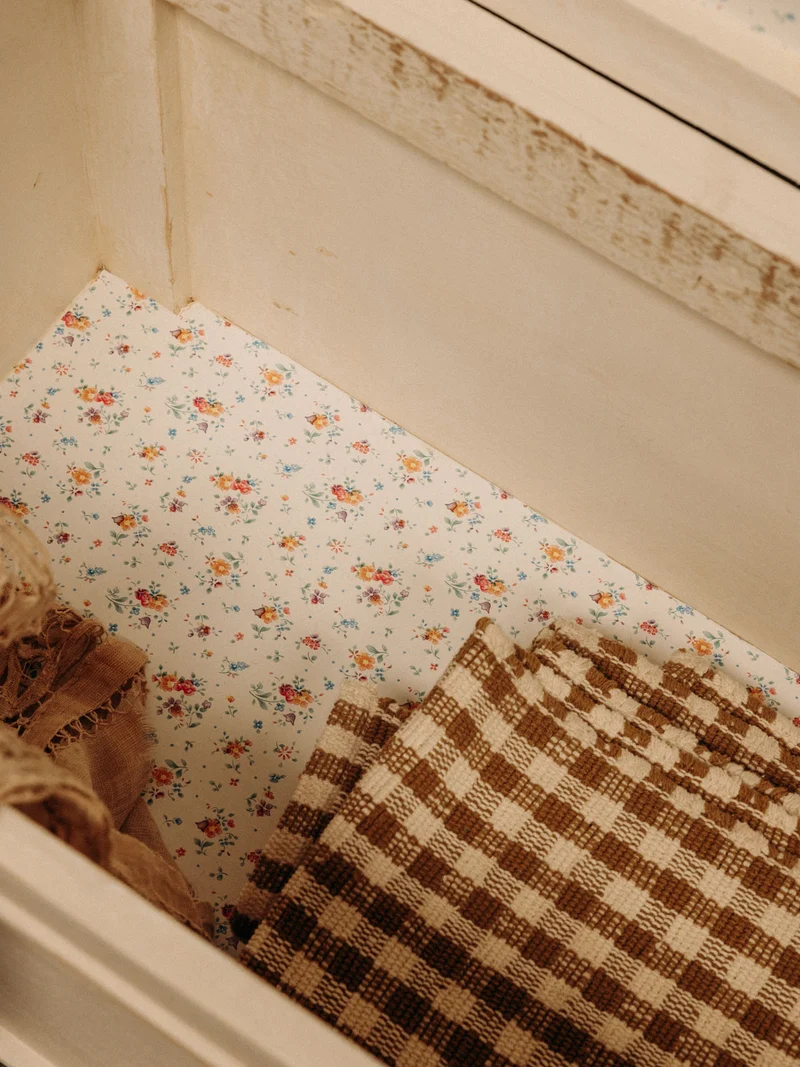 Lucien, le coffre à jouets peint couleur crème N°149