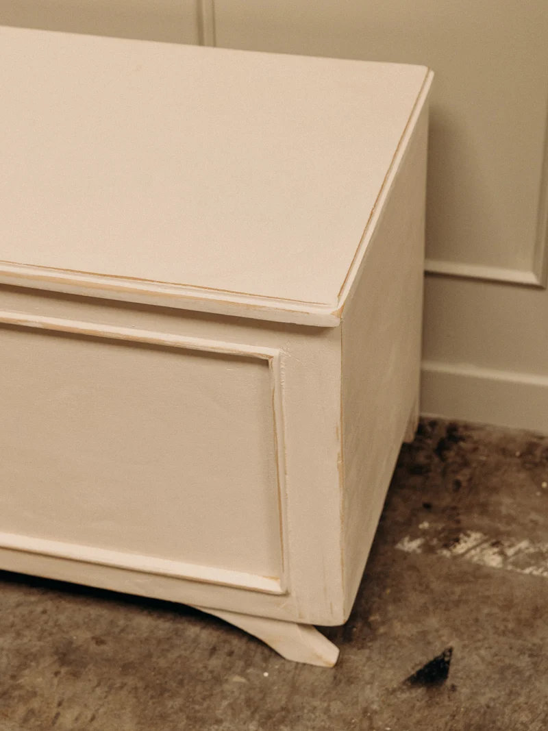 Lucien, le coffre à jouets peint couleur crème N°149