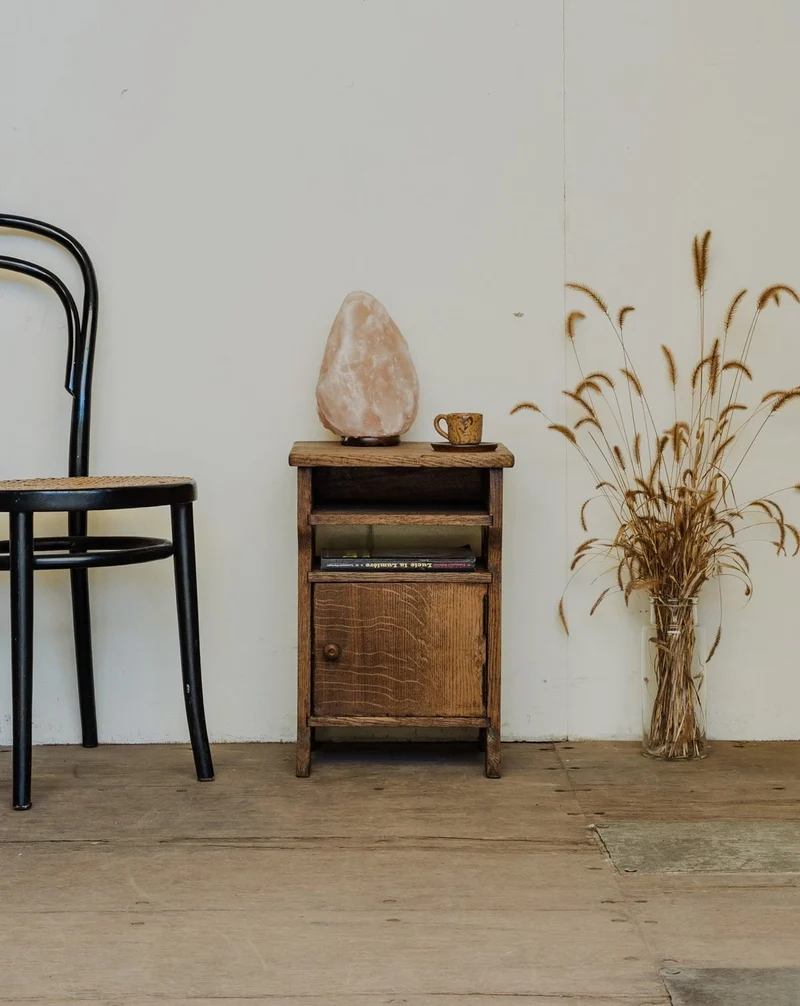 Odile, la table de chevet en bois N°1439