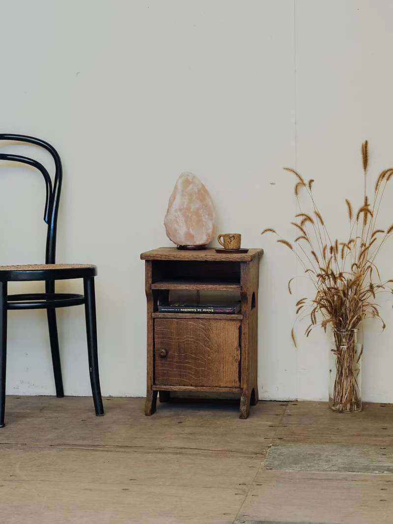 Odile, la table de chevet en bois N°1439