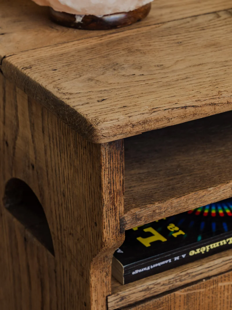 Odile, la table de chevet en bois N°1439