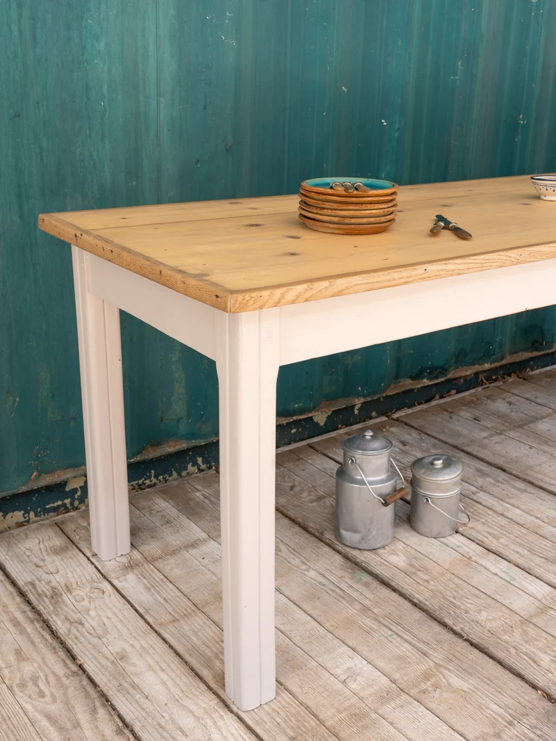 Romy, la grande table à manger en bois N°1443