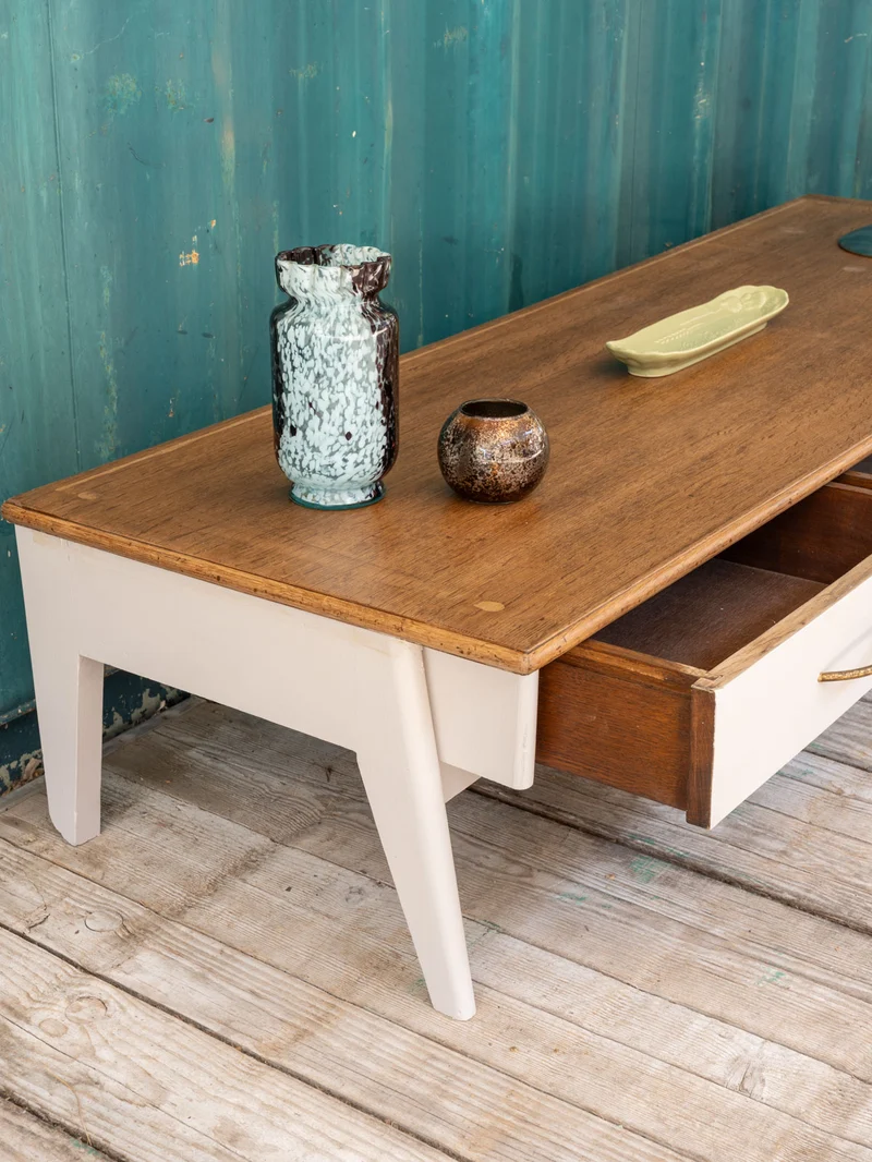 Léonie, la longue table basse en bois N°1066