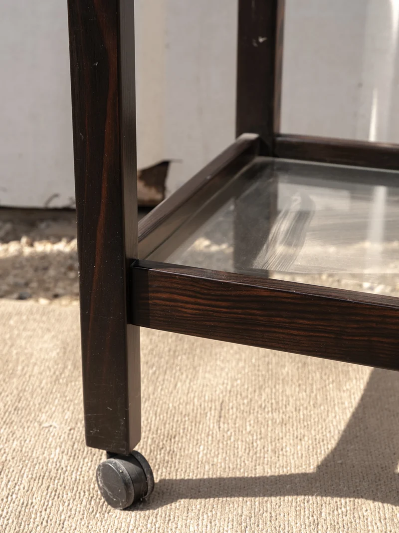 Anouk, la desserte en bois et en verre N°363