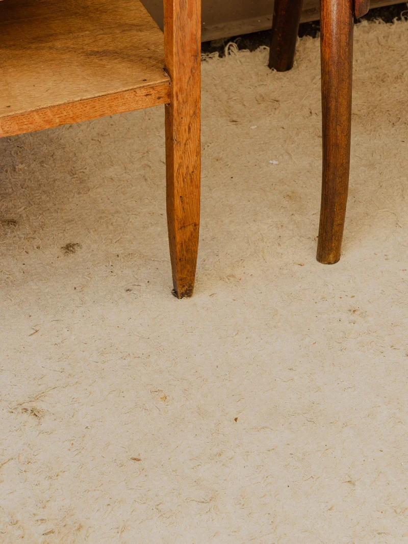Francine, la table d'appoint en bois N°1079