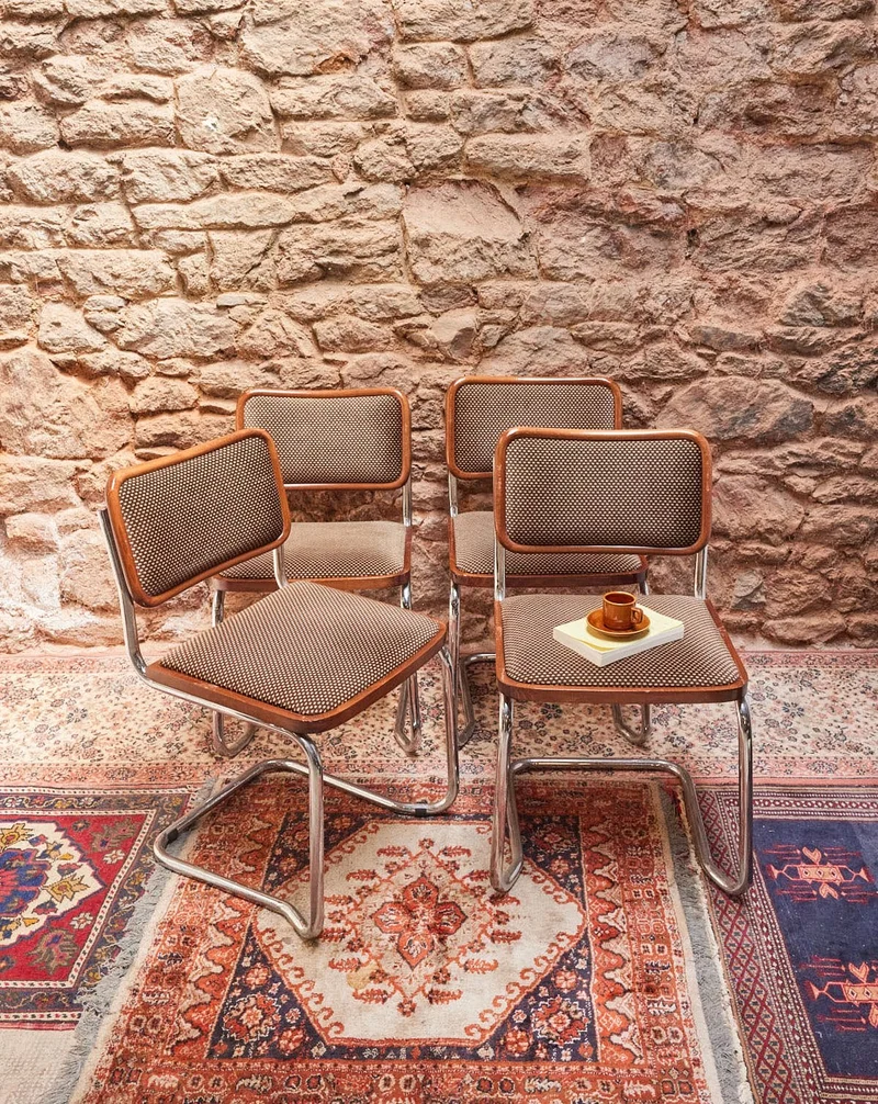 Alma, le lot de 4 chaises vintage N°1654