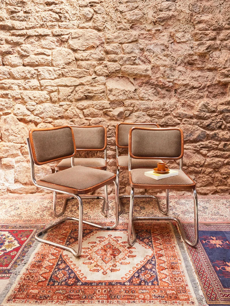 Alma, le lot de 4 chaises vintage N°1654