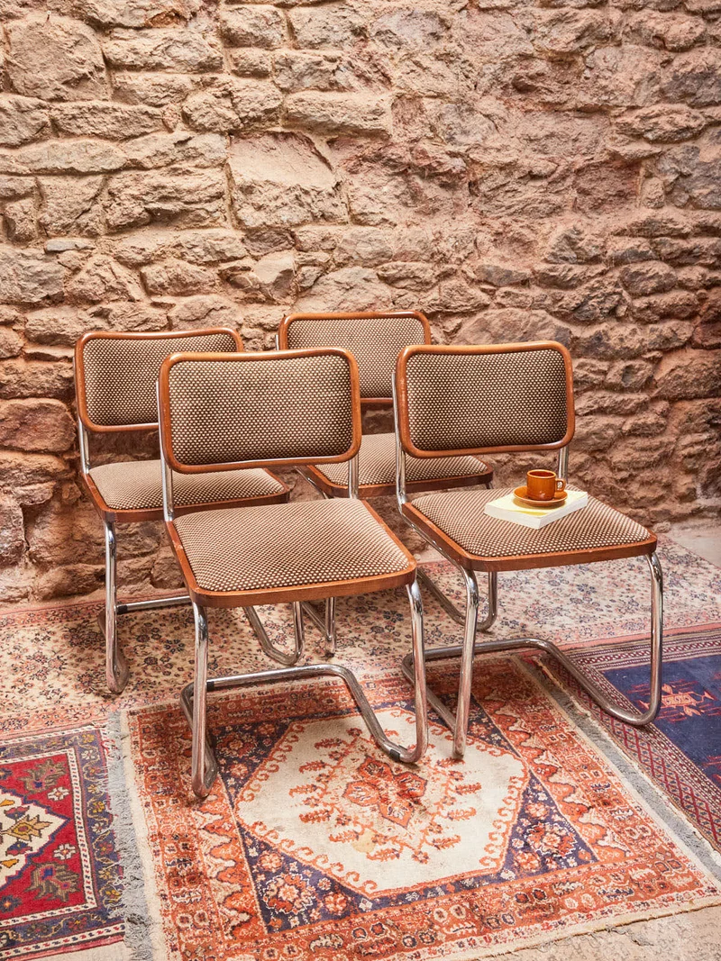 Alma, le lot de 4 chaises vintage N°1654