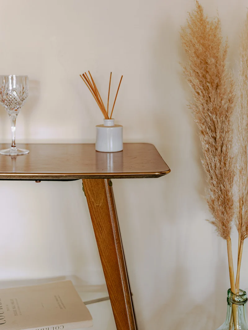 Anouk, la desserte à roulettes en bois et verre mid-century N°359
