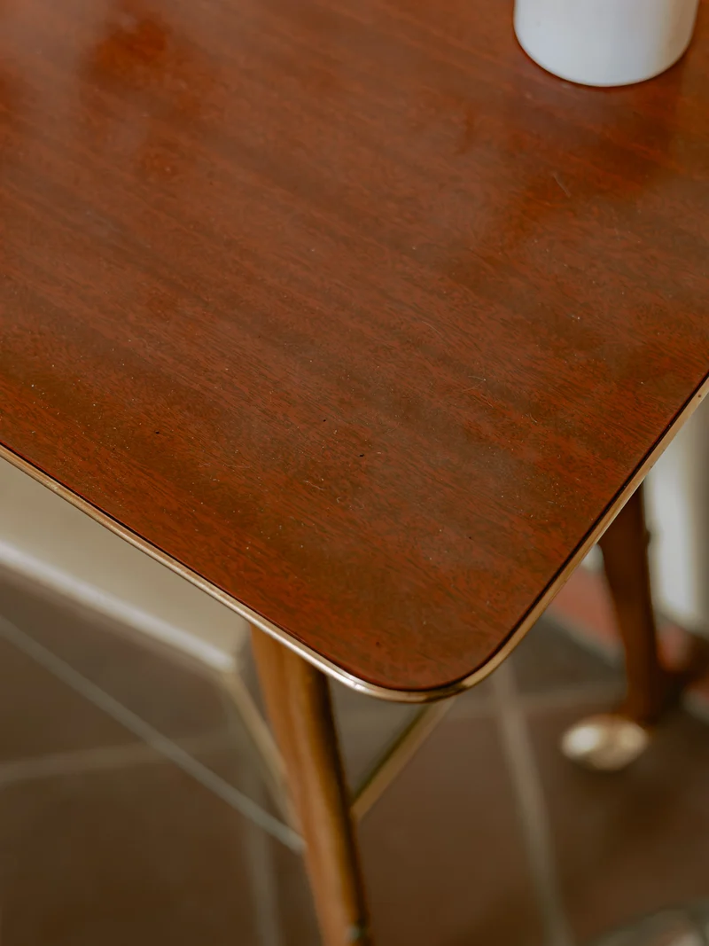 Anouk, la desserte à roulettes en bois et verre mid-century N°359