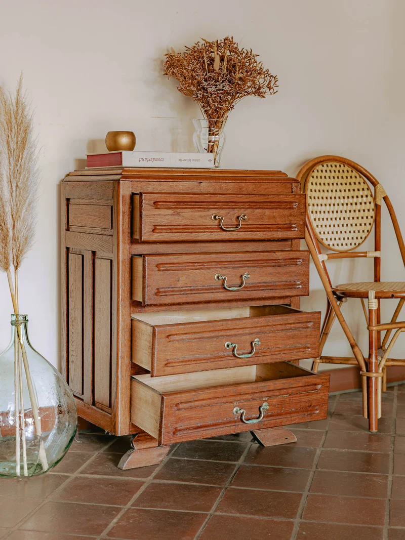 Garance, la commode classique en chêne massif N°701