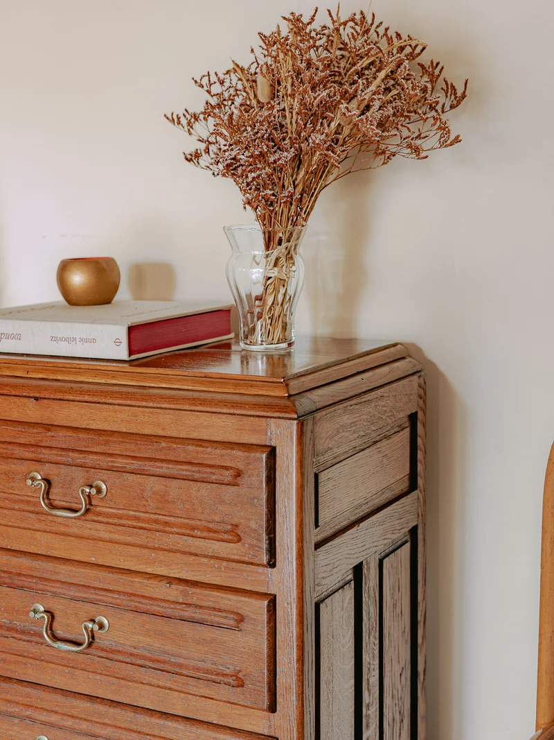 Garance, la commode classique en chêne massif N°701