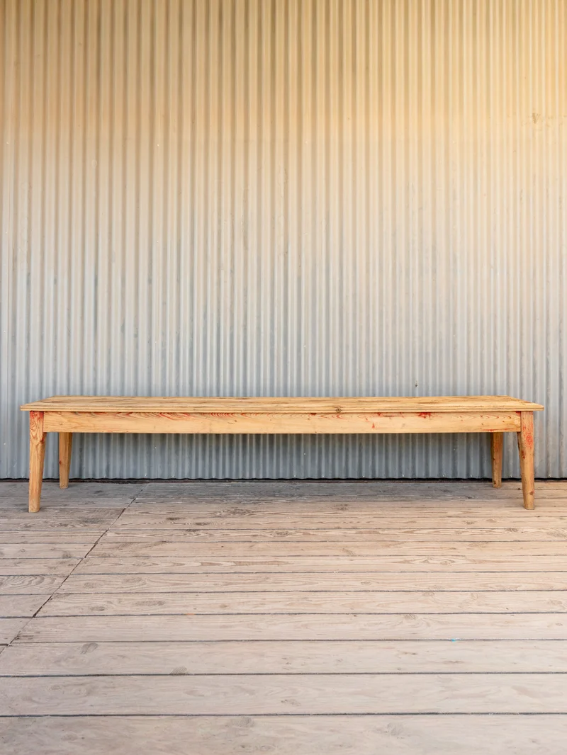 Antoine, le grand banc en bois N°471