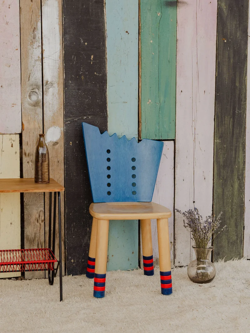 Ernestine, la chaise colorée pour enfant en bois N°1298