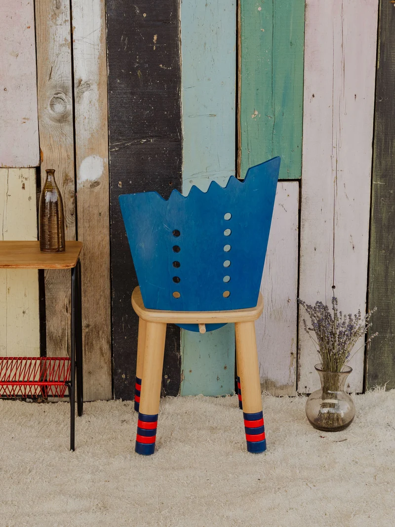 Ernestine, la chaise colorée pour enfant en bois N°1298