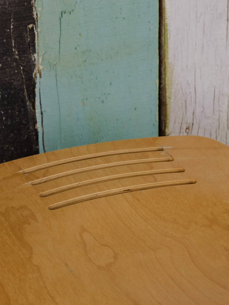 Ernestine, la chaise colorée pour enfant en bois N°1298