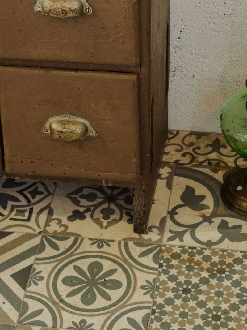 Fernand, le meuble de métier en bois marron N°382