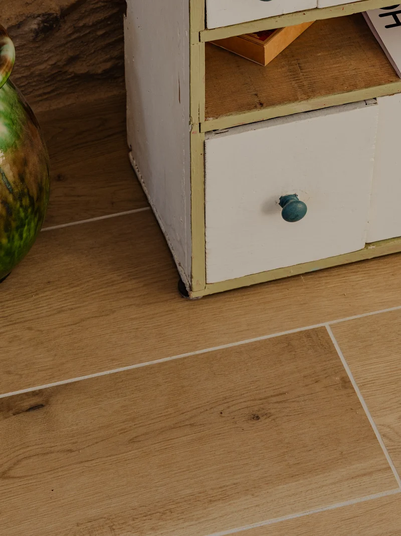 Fernand, le petit meuble de métier en bois N°369