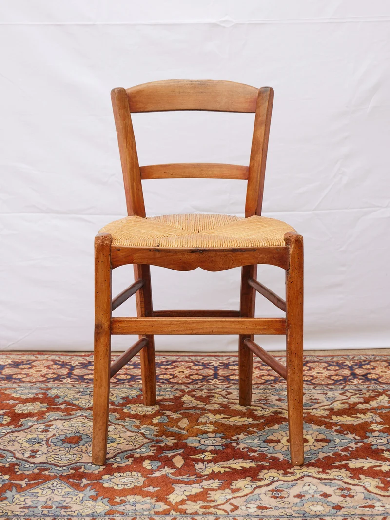 Claude, la paire de chaises en bois vintage N°1439
