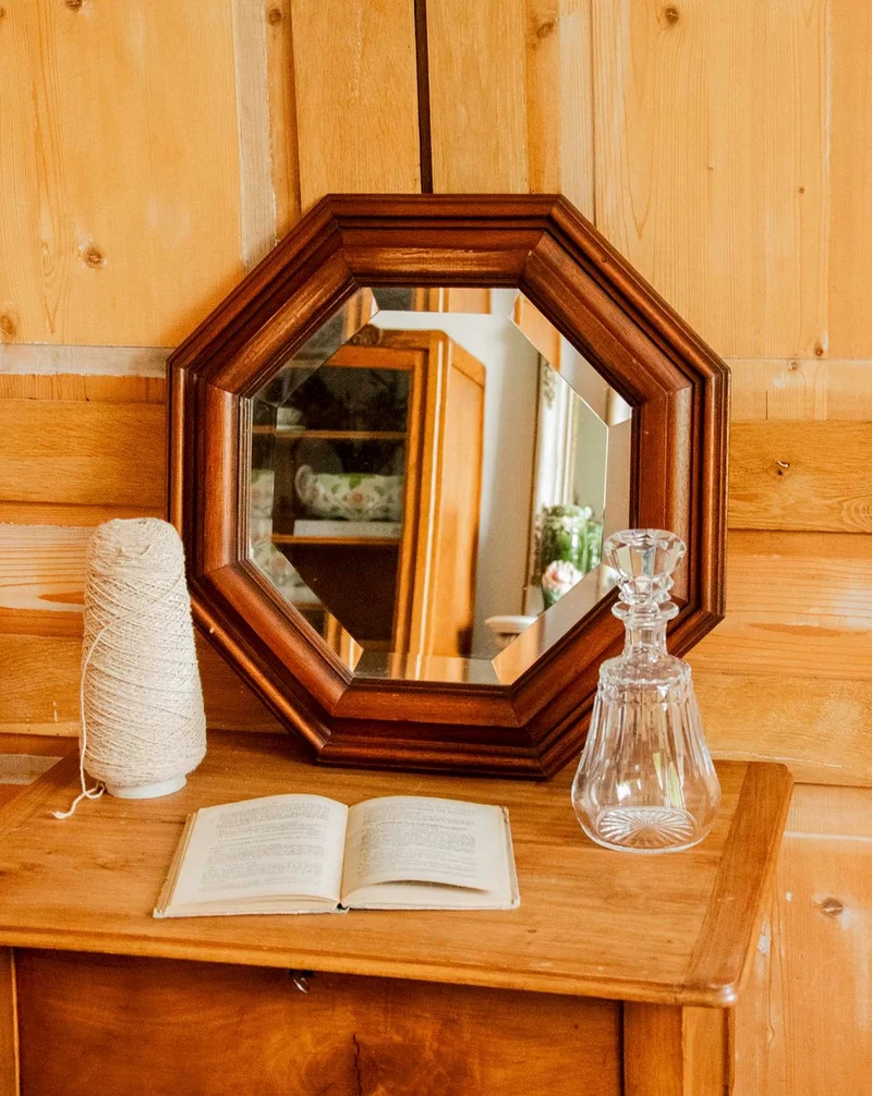 Georges, le miroir octogonal en bois foncé N°1319