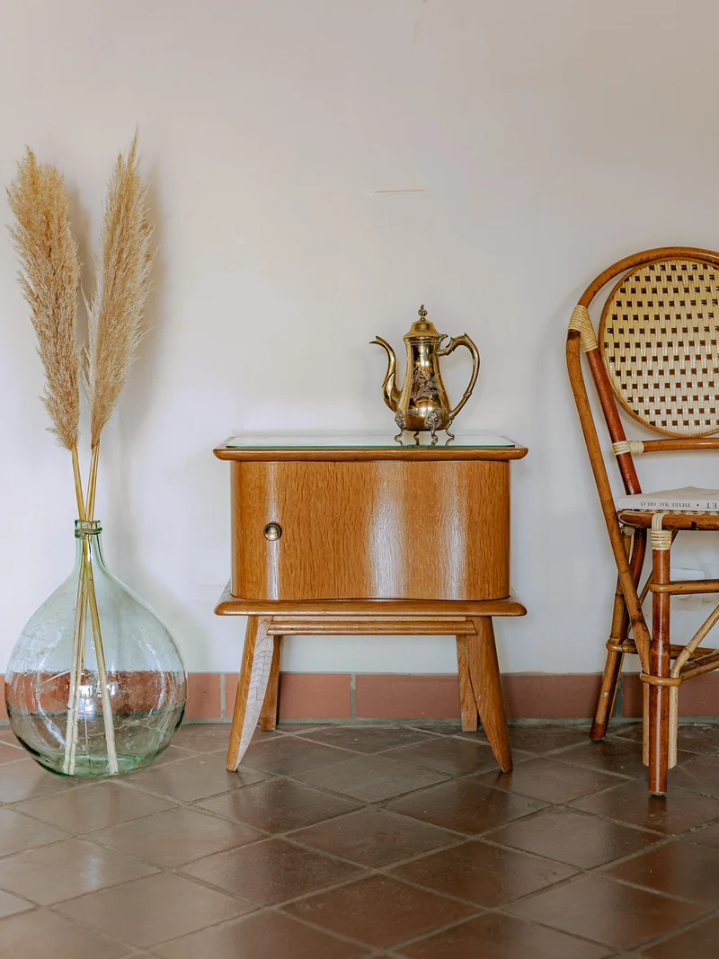 Maïa, la table de chevet art déco au plateau en verre N°1532