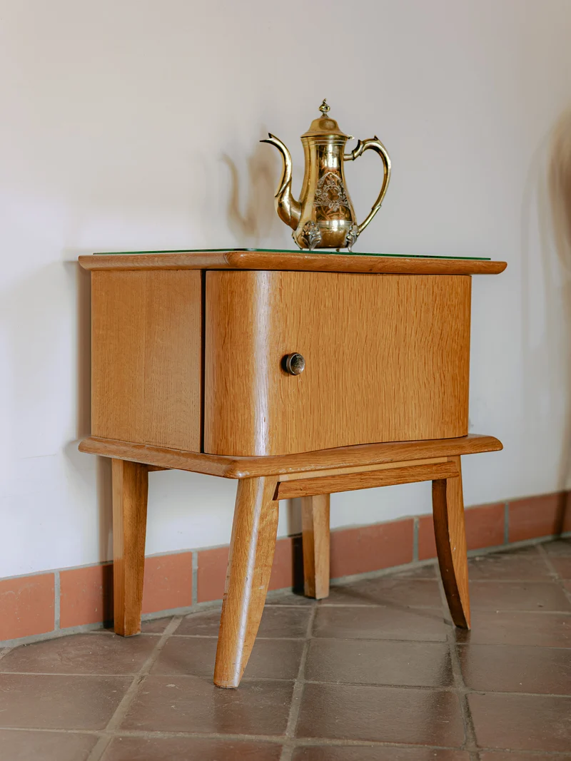 Maïa, la table de chevet art déco au plateau en verre N°1532