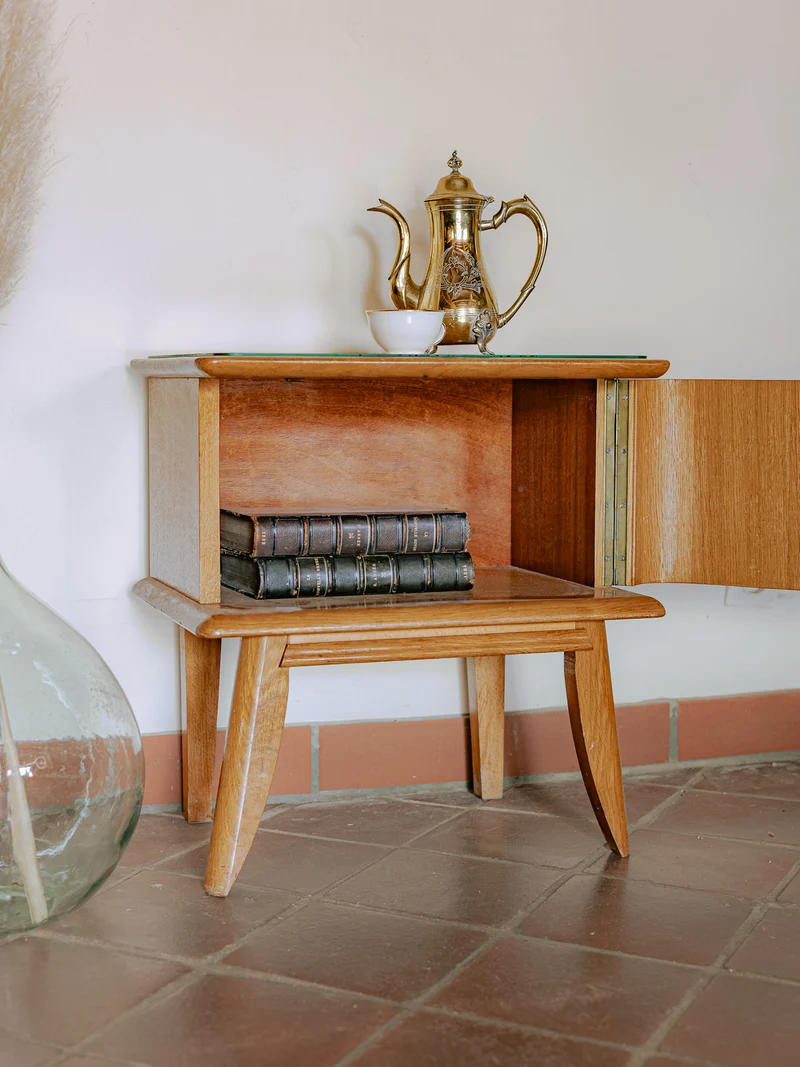 Maïa, la table de chevet art déco au plateau en verre N°1532