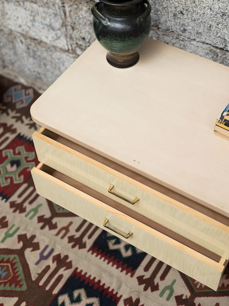 Maïa, la paire de tables de chevets épurées N°1529