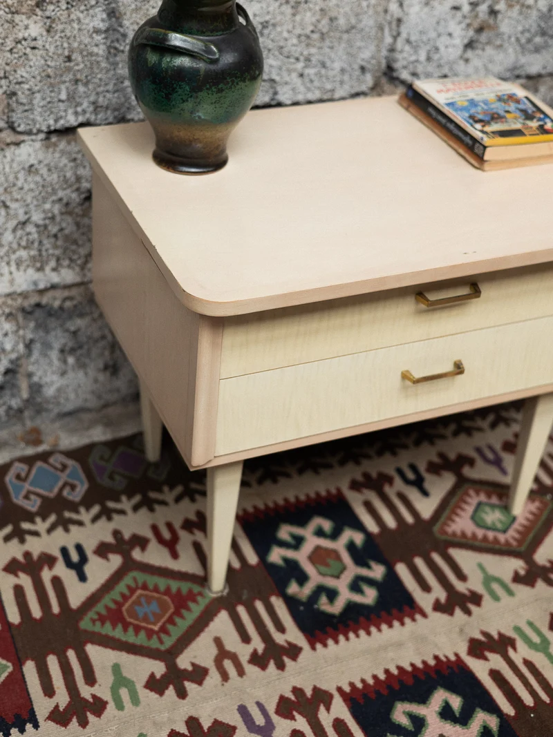 Maïa, la paire de tables de chevets épurées N°1529