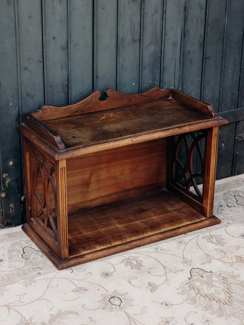 Gaëlle, l'étagère en bois sculpté N°1453