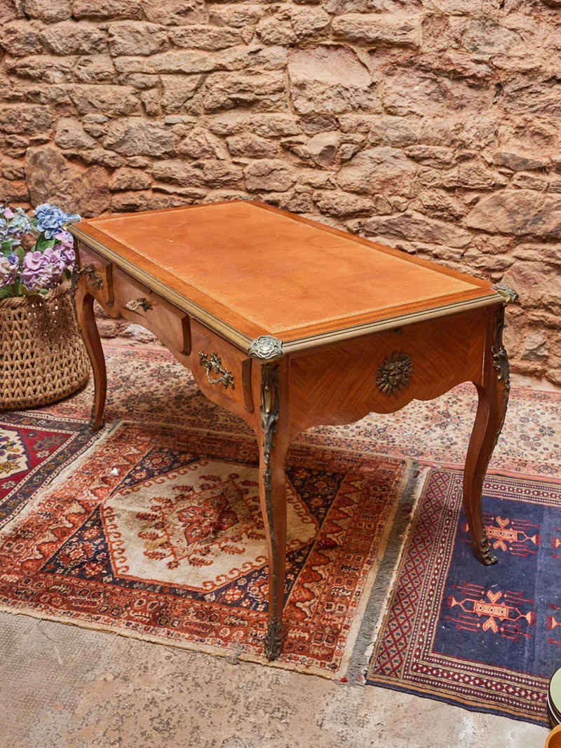 Edouard, le grand bureau style Louis XV en bois N°1009