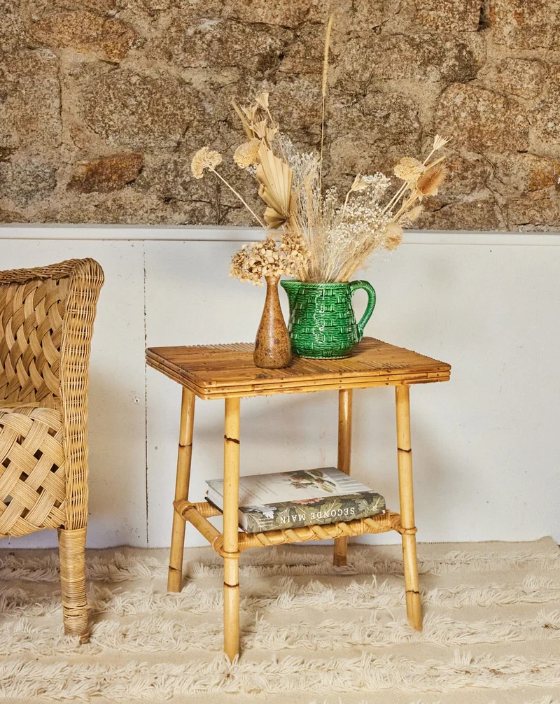 Francine, la table d'appoint en rotin N°1043