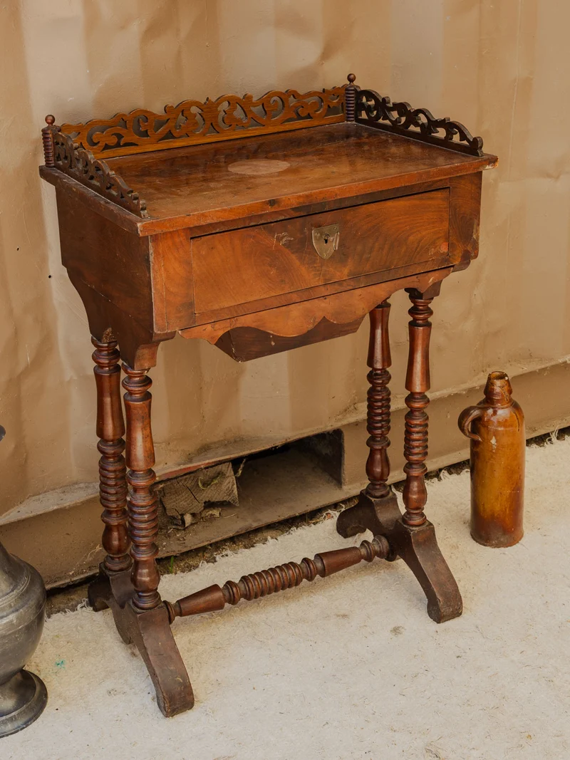 Francine, le meuble d'appoint en bois N°1080