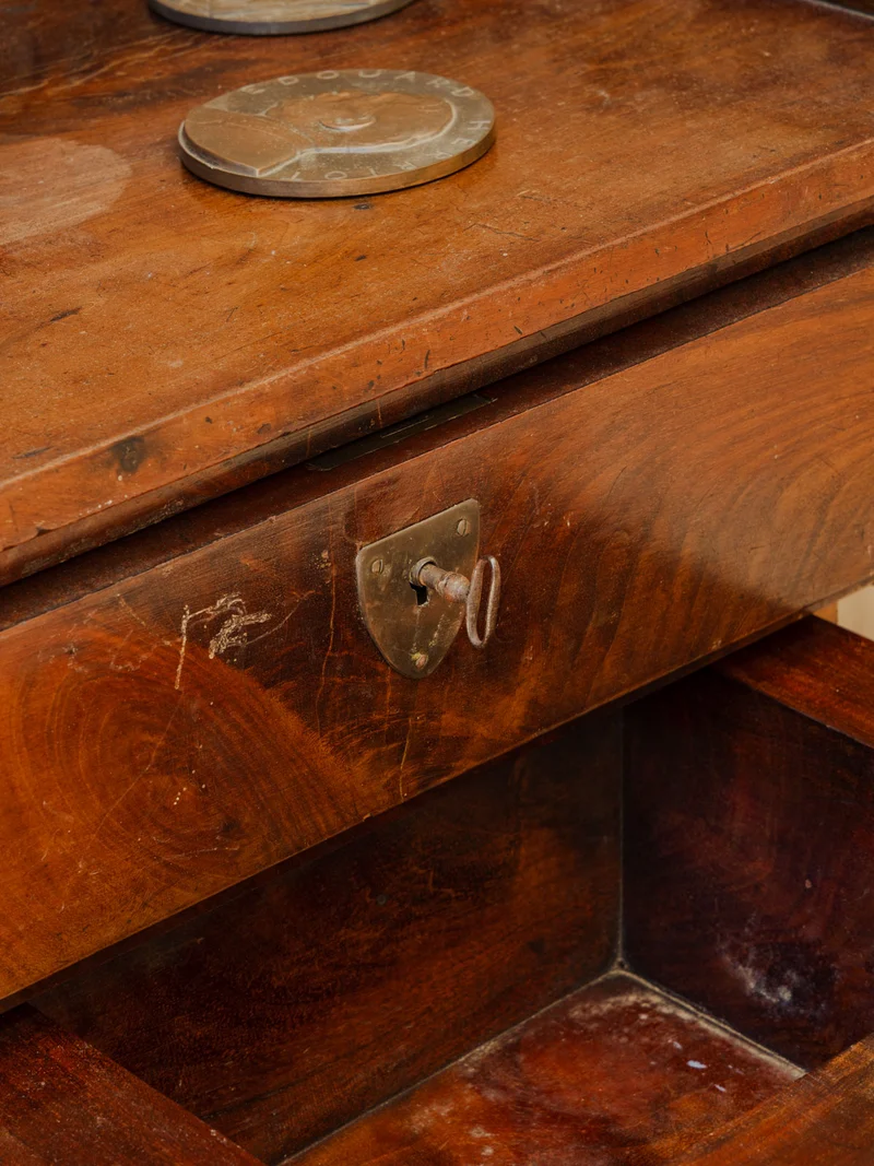 Francine, le meuble d'appoint en bois N°1080