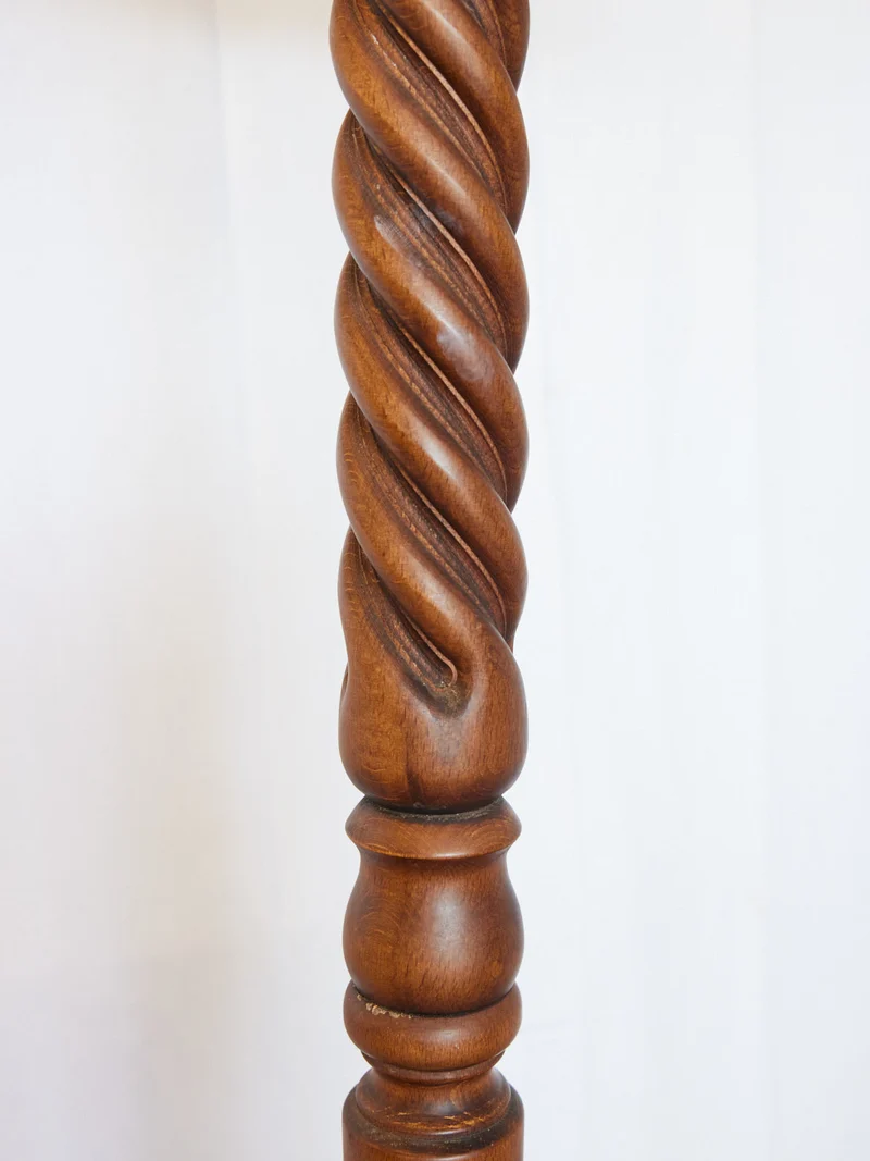 Max, le porte-manteau en bois tourné N°403