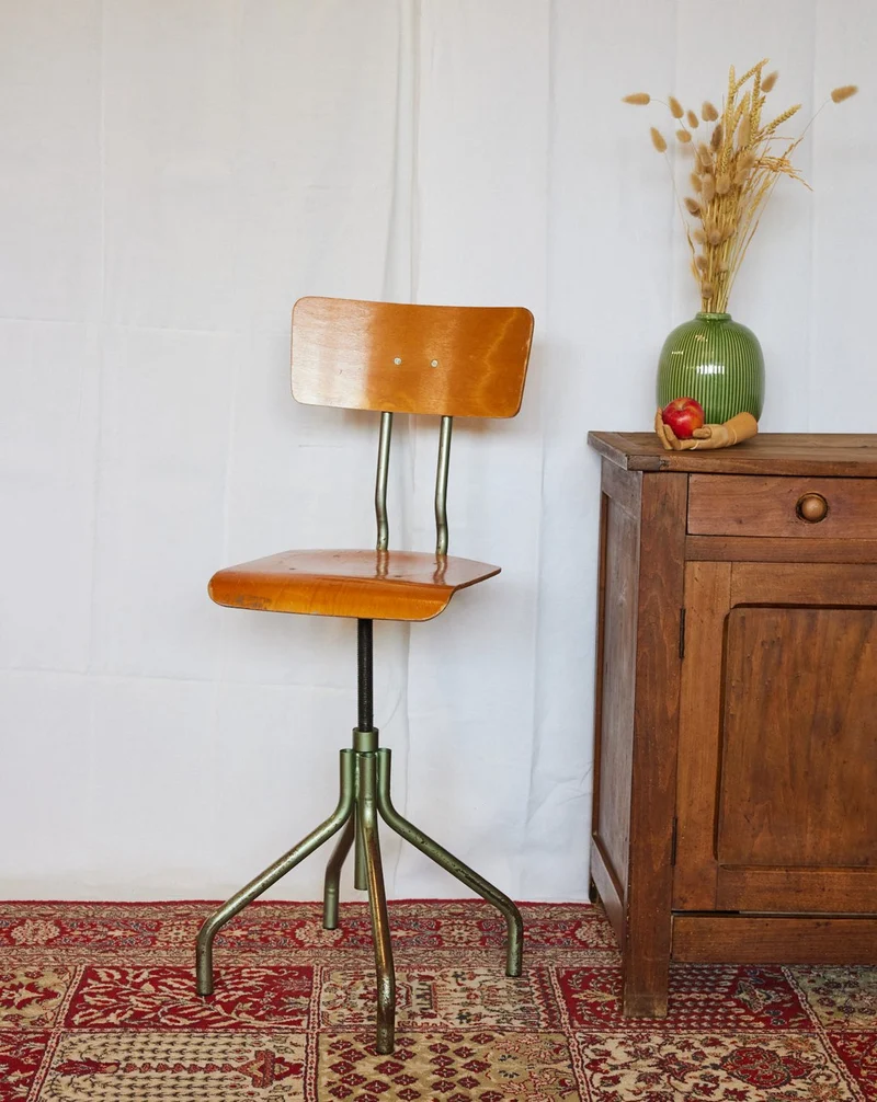 Axel, le tabouret d'atelier vert électrique N°705
