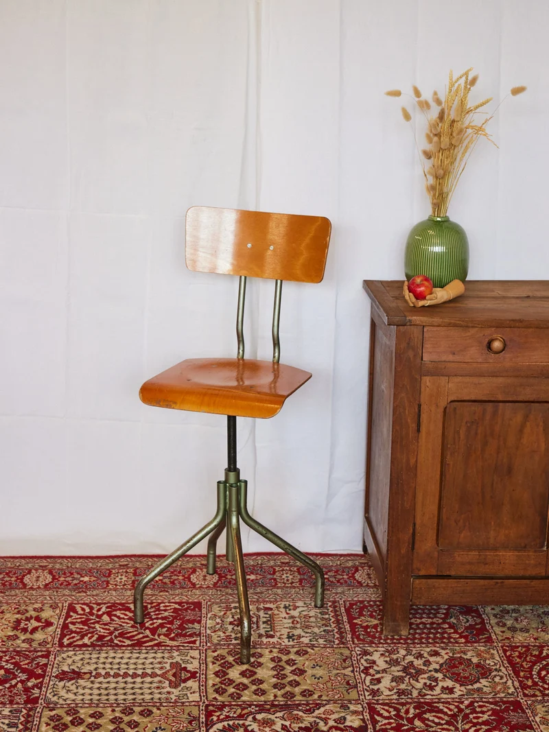 Axel, le tabouret d'atelier vert électrique N°705